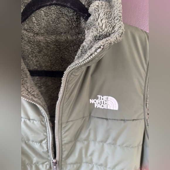 NWOT The North Face women’s Green Quilted reversible vest Large - Picture 2 of 4